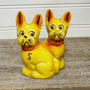 Vintage ceramic cat salt and pepper shakers- Yellow cat figurines